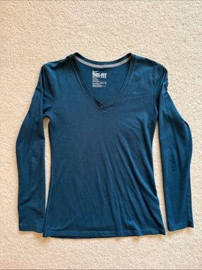 Nike Women's Long Sleeve V-Neck Top - Teal Blue